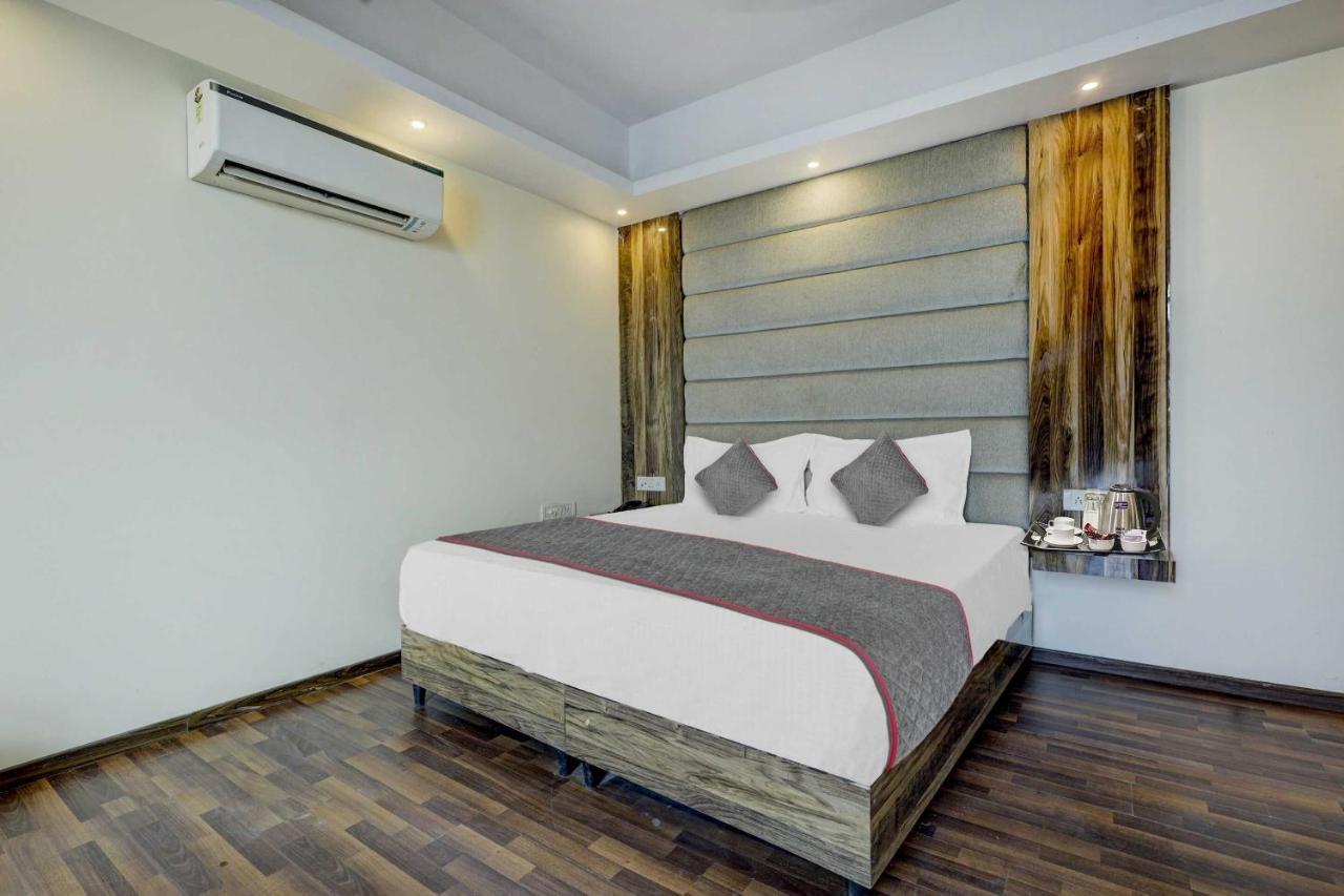 Townhouse Golden King Otel Yeni Delhi Dış mekan fotoğraf