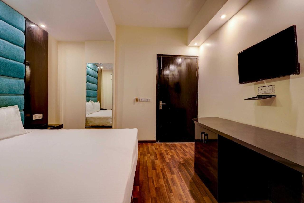 Townhouse Golden King Otel Yeni Delhi Dış mekan fotoğraf