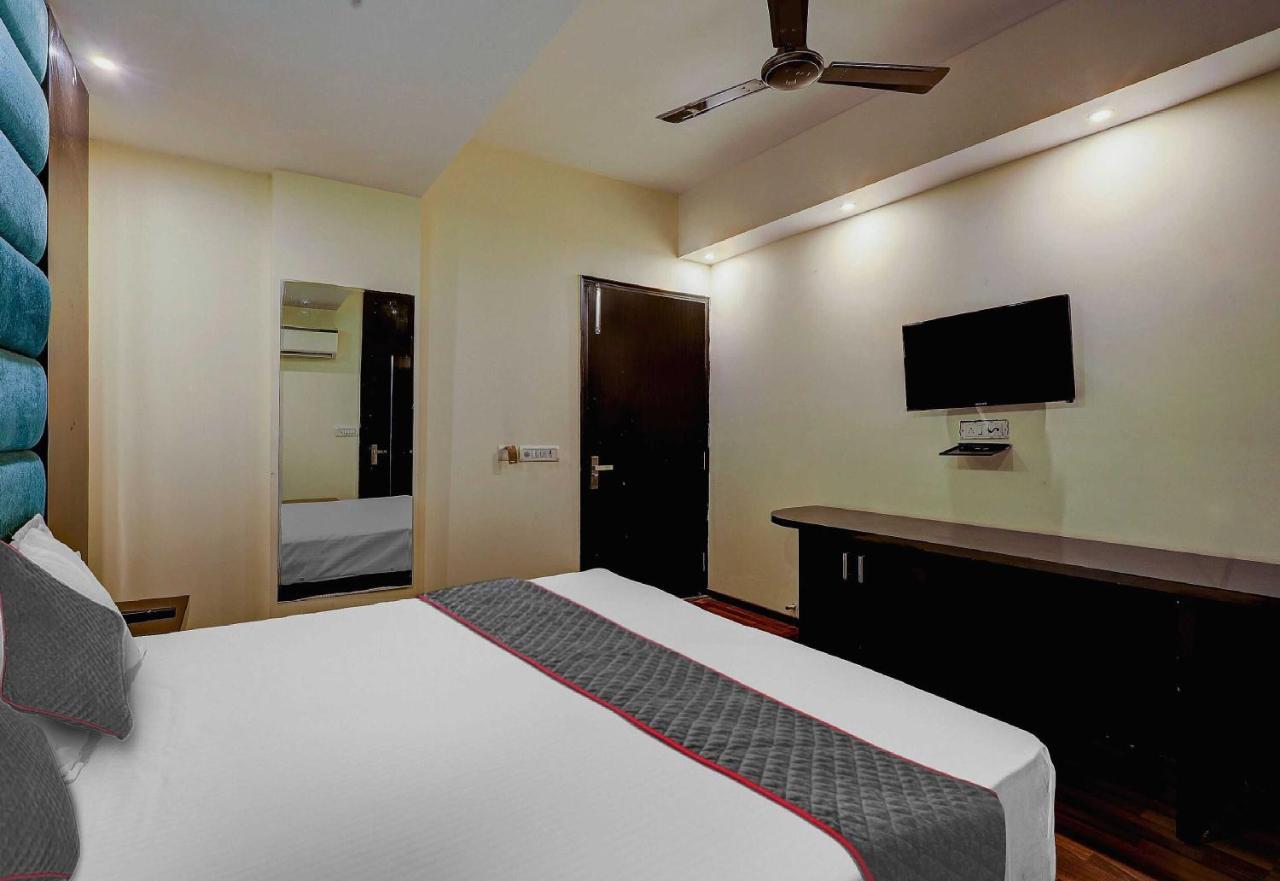 Townhouse Golden King Otel Yeni Delhi Dış mekan fotoğraf