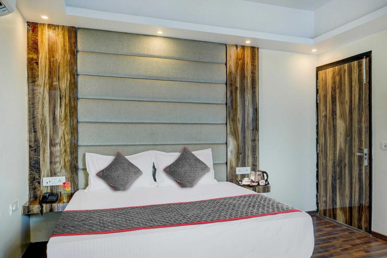 Townhouse Golden King Otel Yeni Delhi Dış mekan fotoğraf