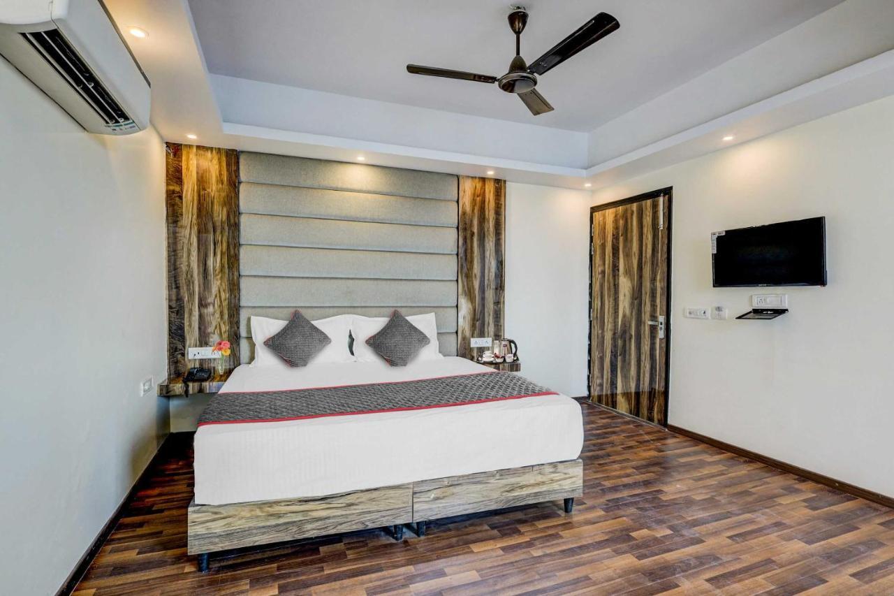 Townhouse Golden King Otel Yeni Delhi Dış mekan fotoğraf