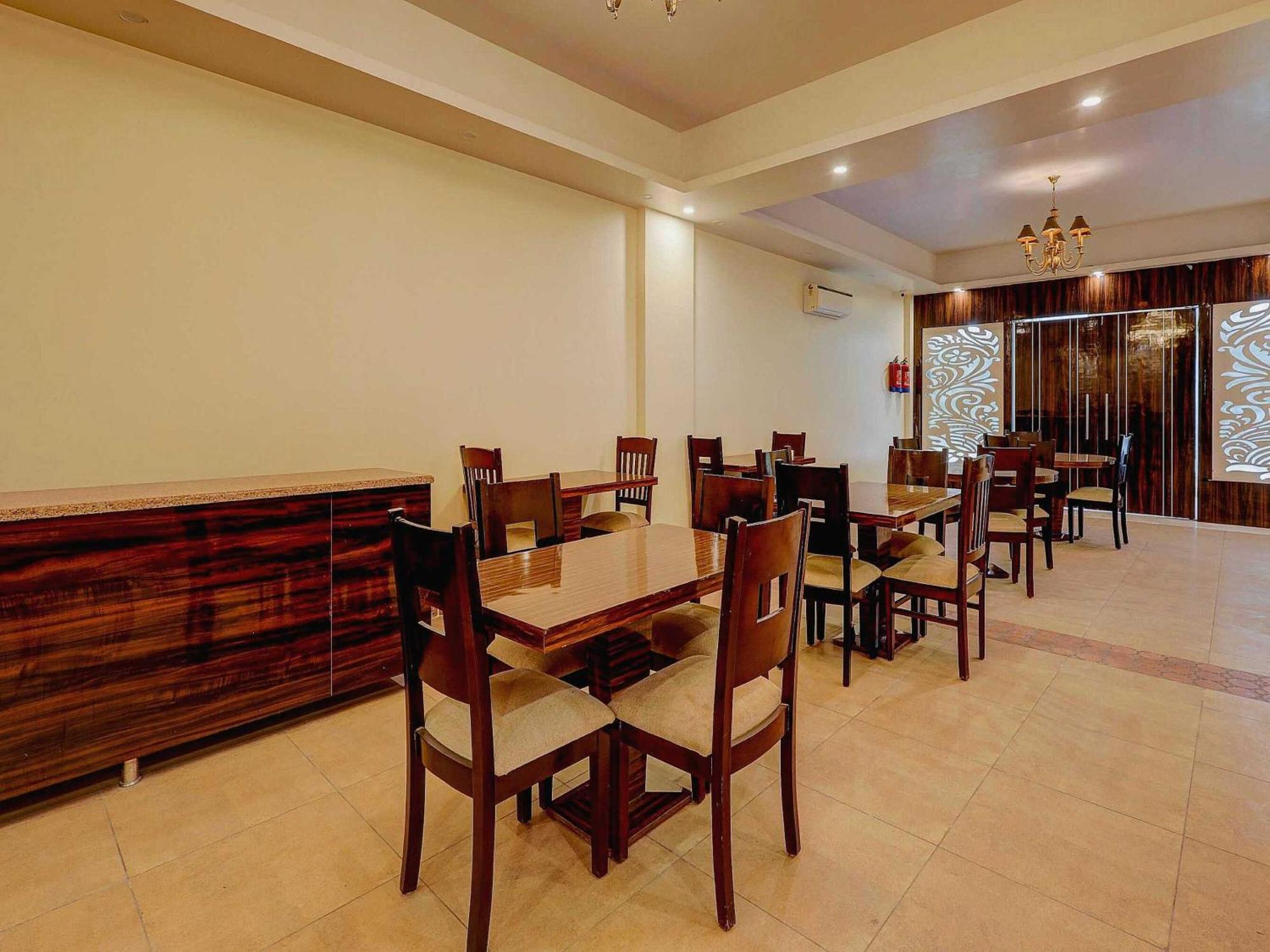 Townhouse Golden King Otel Yeni Delhi Dış mekan fotoğraf