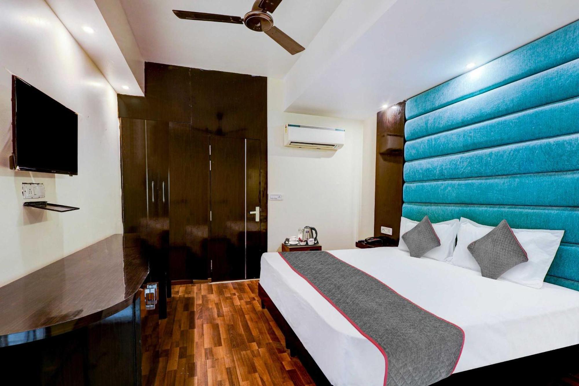 Townhouse Golden King Otel Yeni Delhi Dış mekan fotoğraf